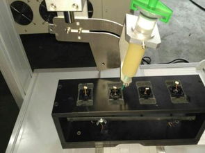 供應(yīng)蘇州控諾四軸點膠機 柜式帶CCD視覺系統(tǒng)的高精度點膠解決方案